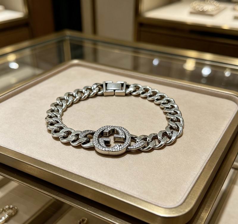 Gucci Bracelet 06yxs12